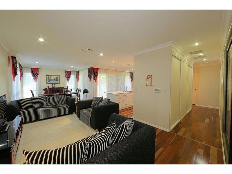 16 Avalon Street, Burnett Heads QLD 4670