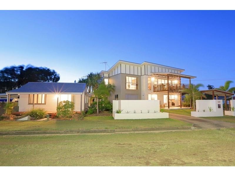 20 Bathurst Street, Elliott Heads QLD 4670