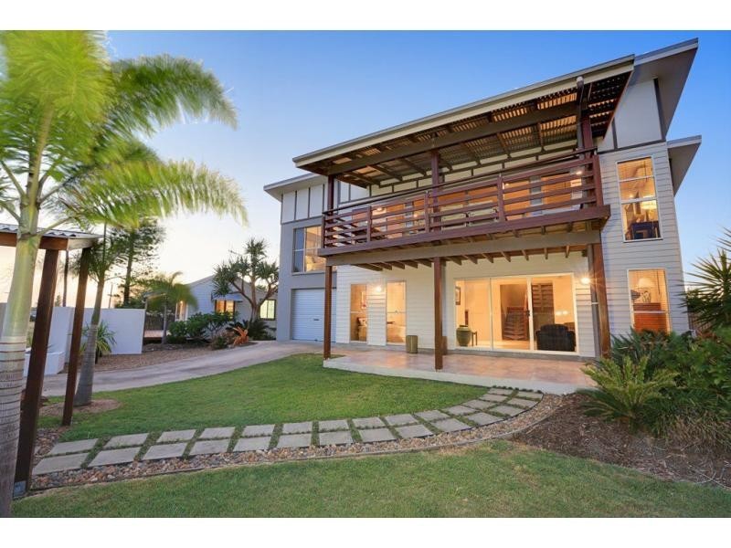 20 Bathurst Street, Elliott Heads QLD 4670