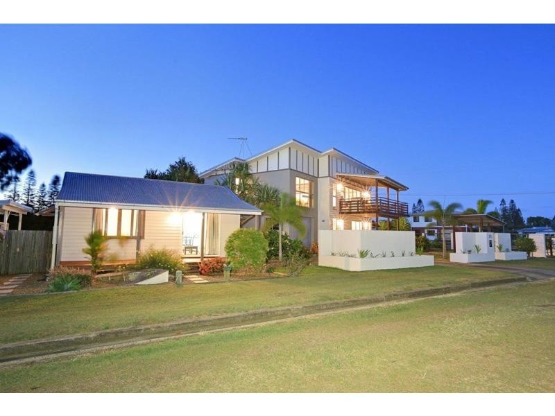 20 Bathurst Street, Elliott Heads QLD 4670