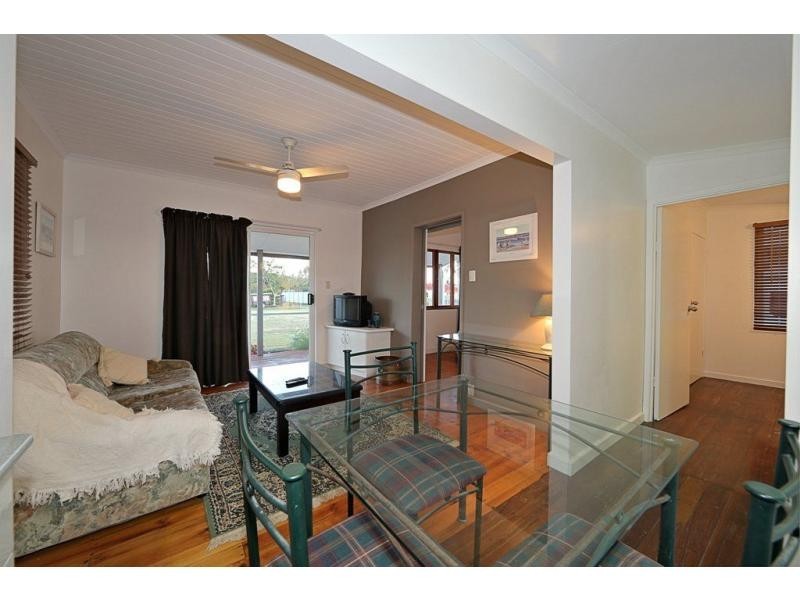 20 Bathurst Street, Elliott Heads QLD 4670