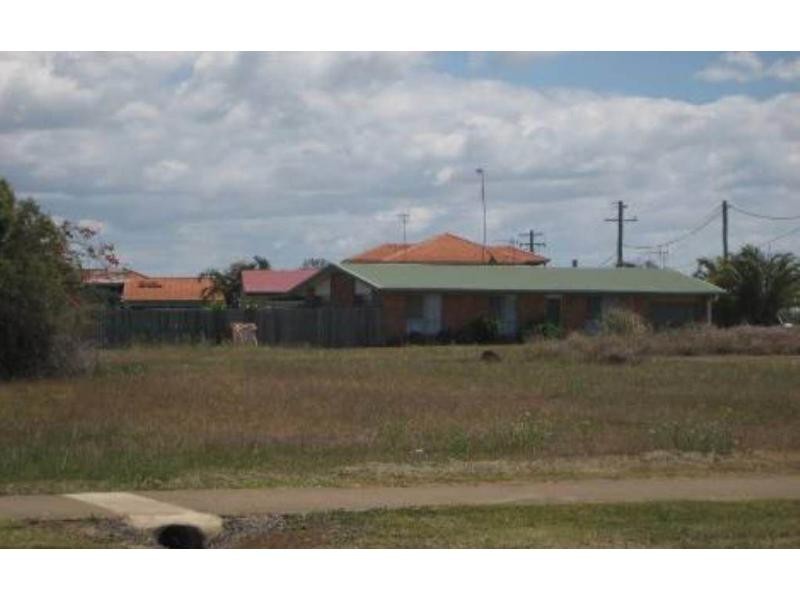 27 Burnett Heads Road, Burnett Heads QLD 4670