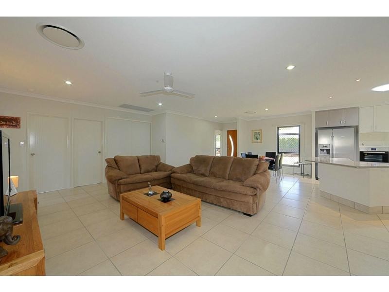 22 Francis Place, Innes Park QLD 4670