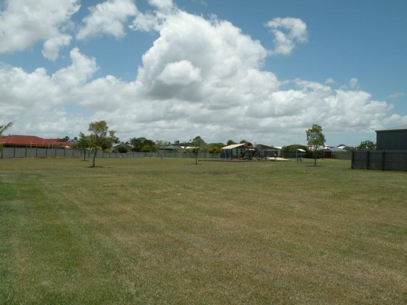 6 Francis Place, Innes Park QLD 4670