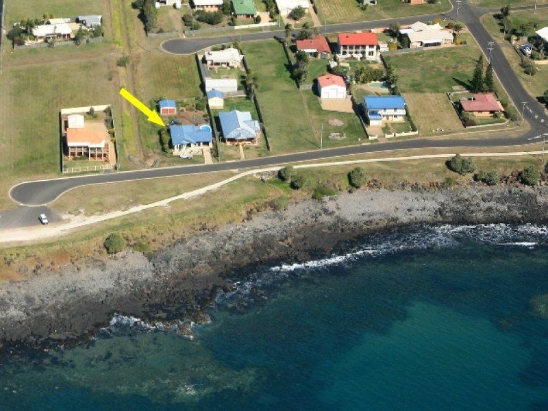 137 Sea Esplanade, Burnett Heads QLD 4670