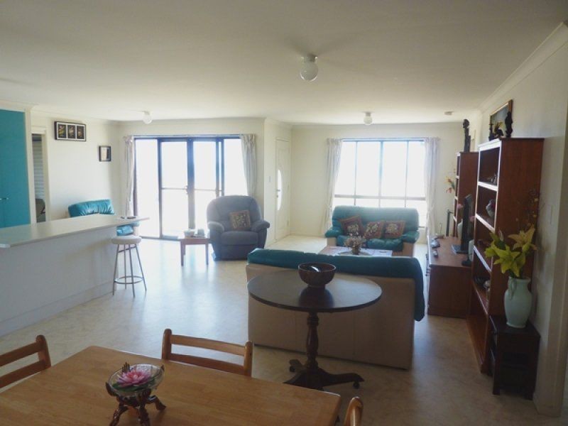 137 Sea Esplanade, Burnett Heads QLD 4670