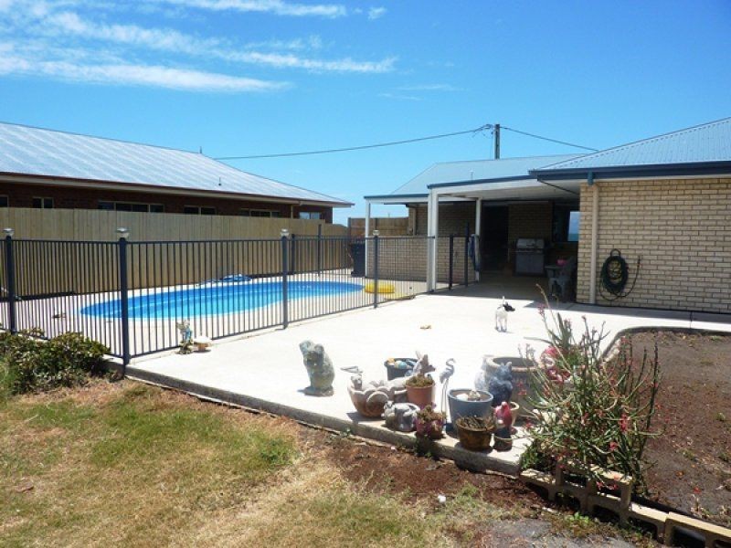 137 Sea Esplanade, Burnett Heads QLD 4670