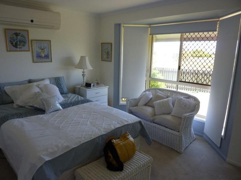 121 Shelley Street (Cnr Ripple) Street, Burnett Heads QLD 4670