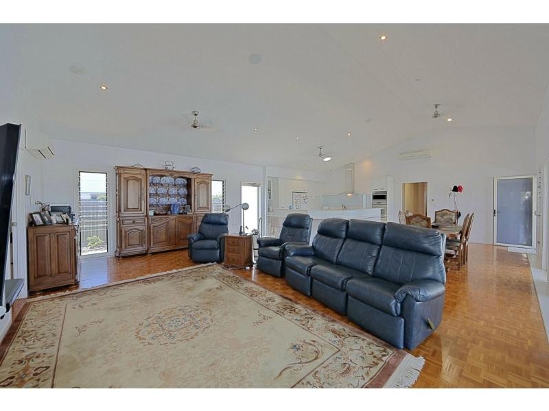 35 McCavanagh Street, Bargara QLD 4670