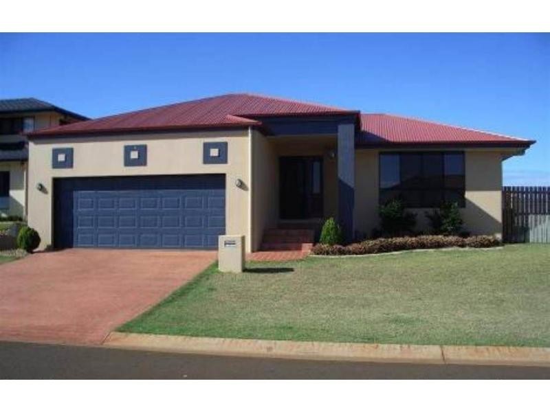 4 Sams Place, Coral Cove QLD 4670