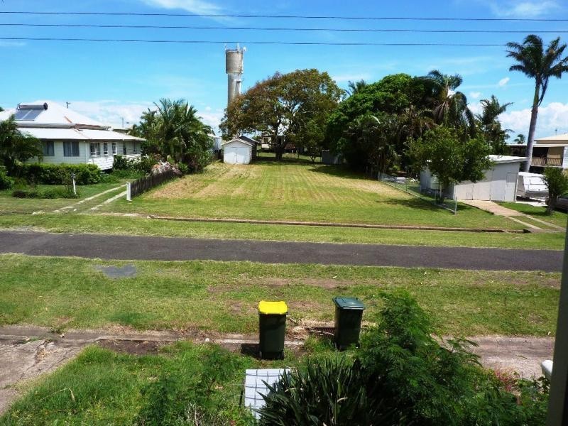 15 Mc Gowan Street, Burnett Heads QLD 4670