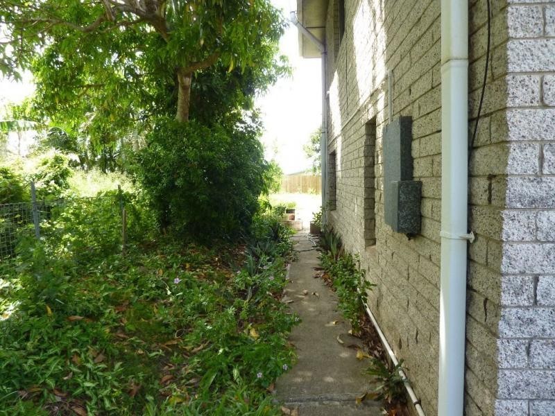 15 Mc Gowan Street, Burnett Heads QLD 4670