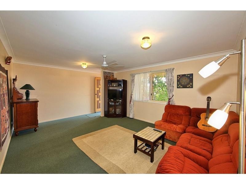 16 Emperor Drive, Elliott Heads QLD 4670