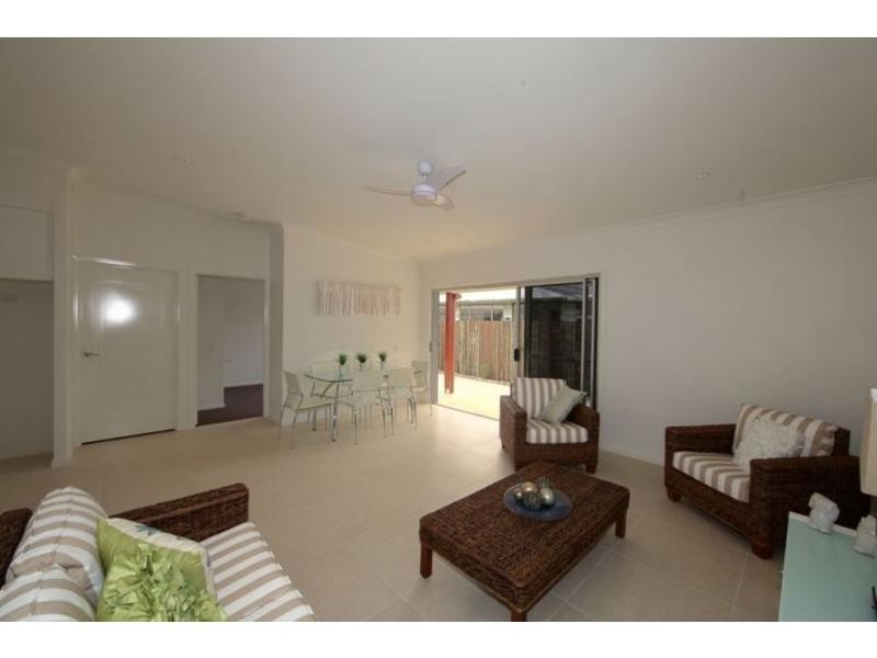 4/12 Tanner Street, Bargara QLD 4670