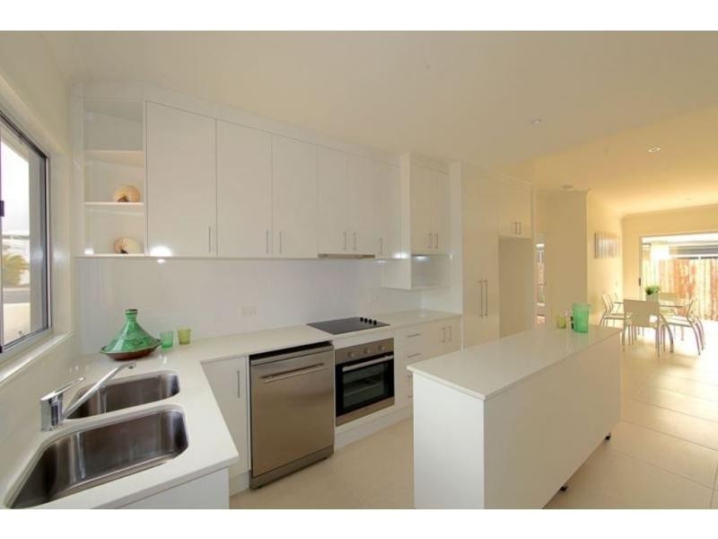 4/12 Tanner Street, Bargara QLD 4670