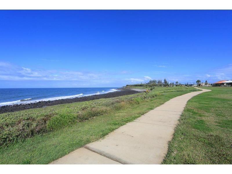 19 Emperor Drive, Elliott Heads QLD 4670