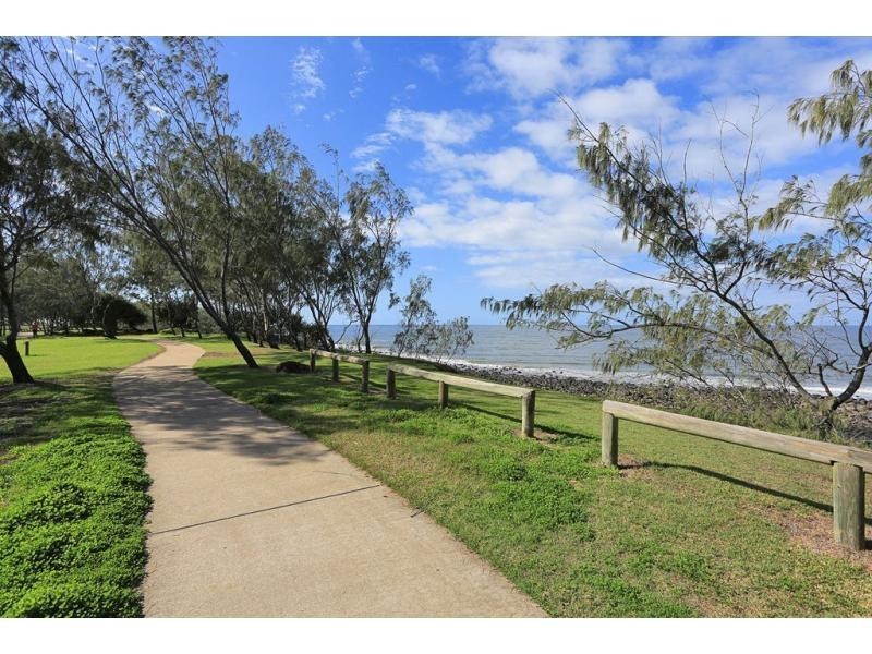 19 Emperor Drive, Elliott Heads QLD 4670