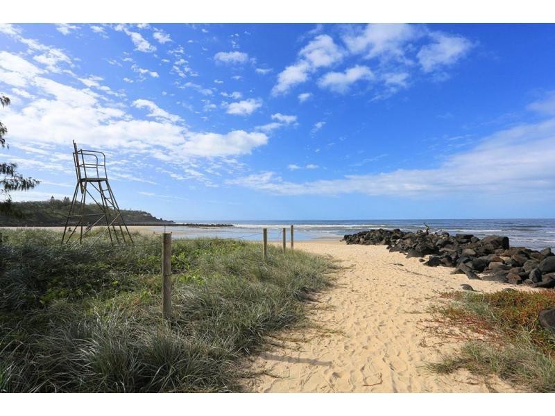 19 Emperor Drive, Elliott Heads QLD 4670