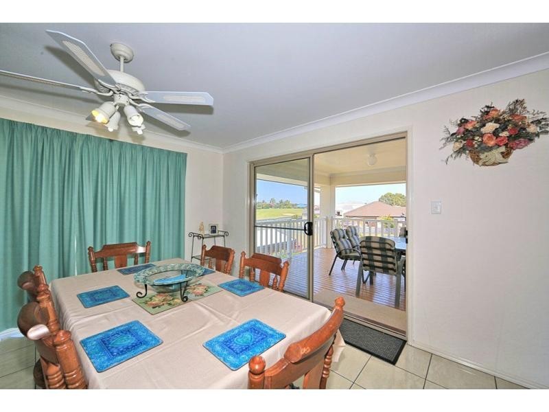 22 Toppers Drive, Coral Cove QLD 4670