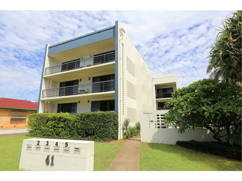 2/41 Esplanade, Bargara QLD 4670