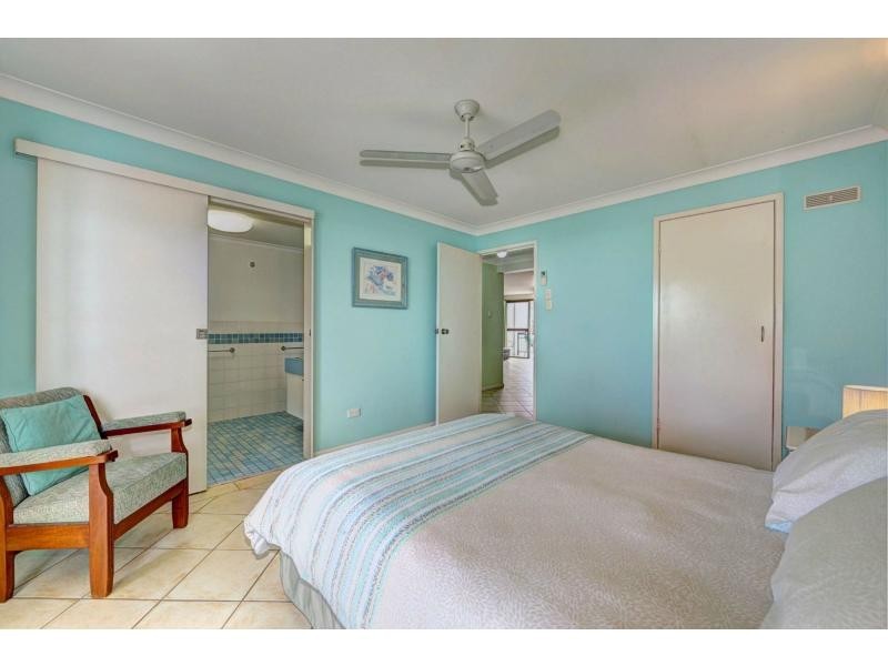 2/41 Esplanade, Bargara QLD 4670