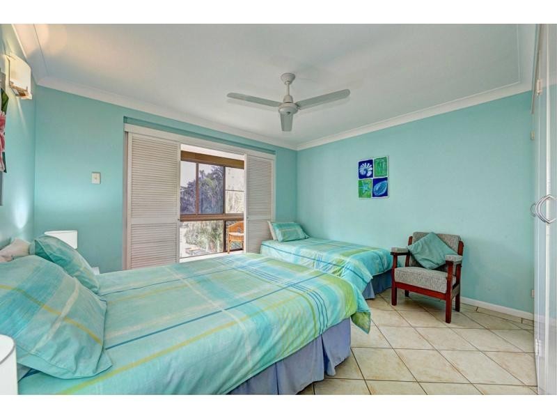 2/41 Esplanade, Bargara QLD 4670