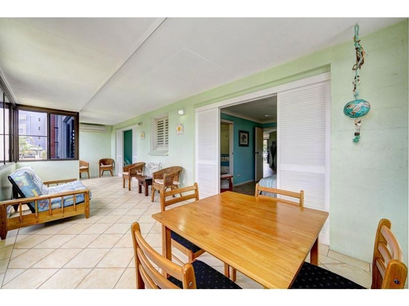 2/41 Esplanade, Bargara QLD 4670