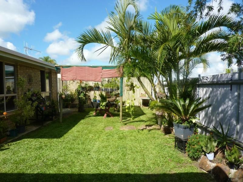 16 Burns Street, Burnett Heads QLD 4670