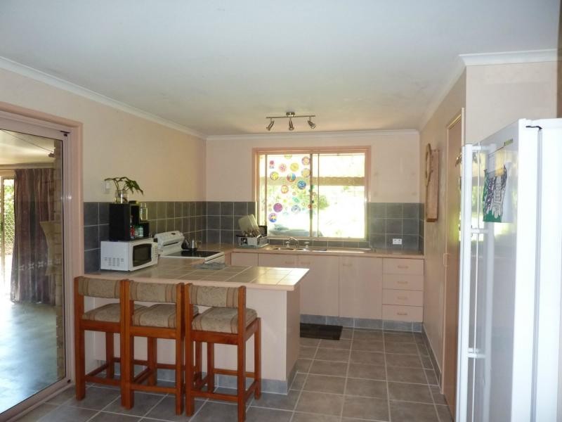 16 Burns Street, Burnett Heads QLD 4670