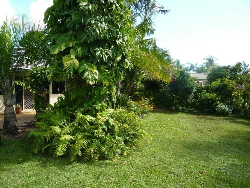 16 Burns Street, Burnett Heads QLD 4670