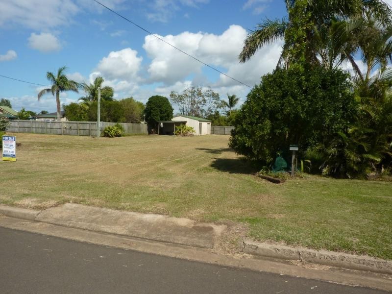 25 Ocean Street, Burnett Heads QLD 4670