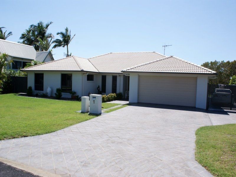 43 Fairway Drive, Bargara QLD 4670