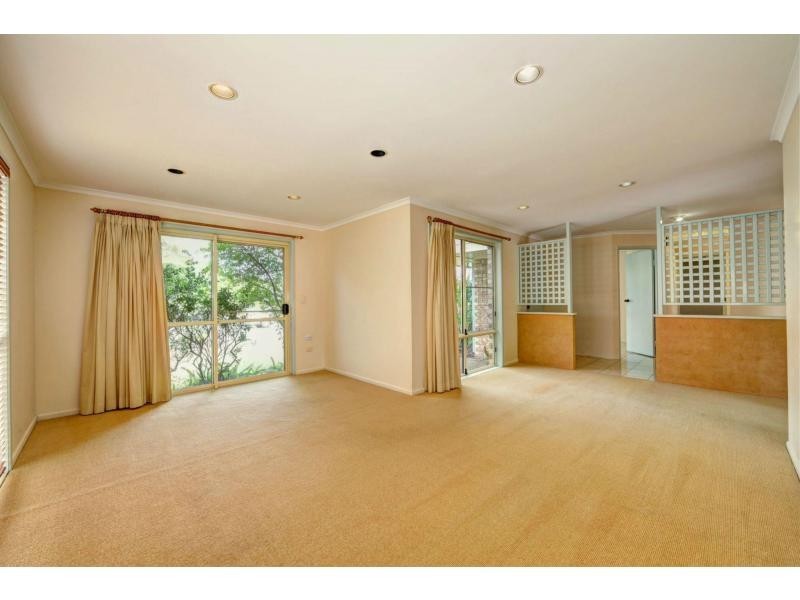 2 Dunk Street, Bargara QLD 4670