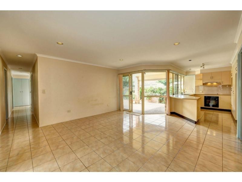 2 Dunk Street, Bargara QLD 4670