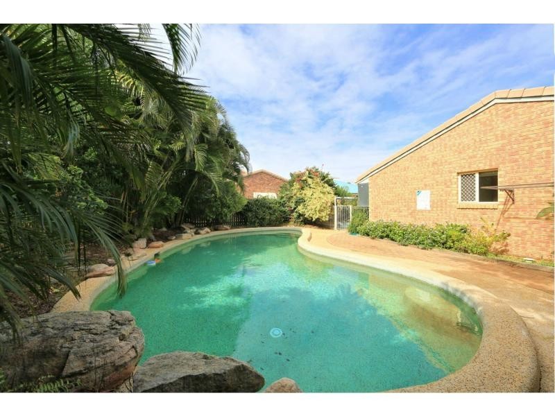 2 Dunk Street, Bargara QLD 4670