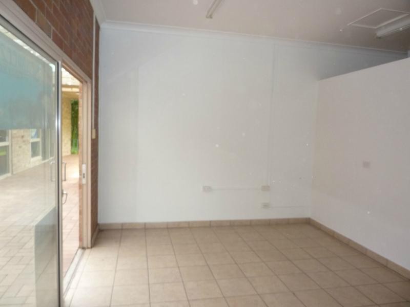 2 / 33 Zunker Street, Burnett Heads QLD 4670