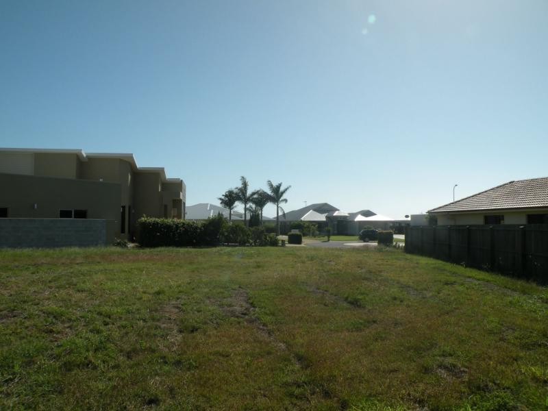 11 Hillcrest Court, Bargara QLD 4670
