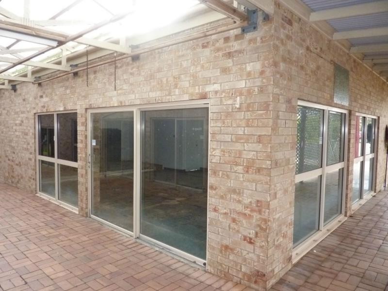 33 Zunker Street, Burnett Heads QLD 4670