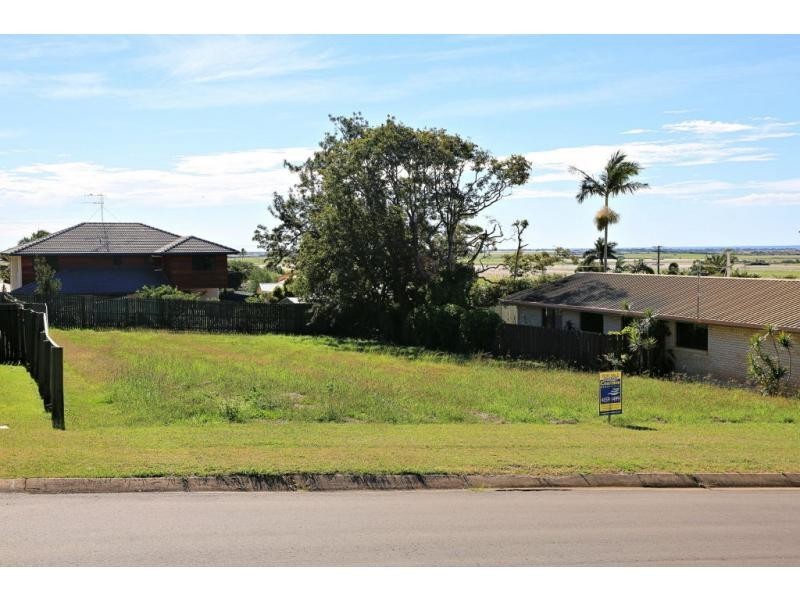 6 Bayview Terrace, Qunaba QLD 4670