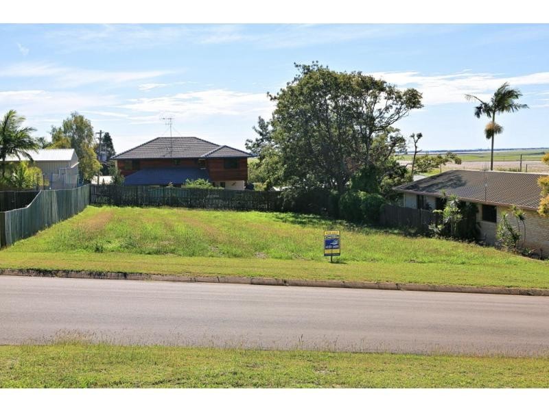 6 Bayview Terrace, Qunaba QLD 4670