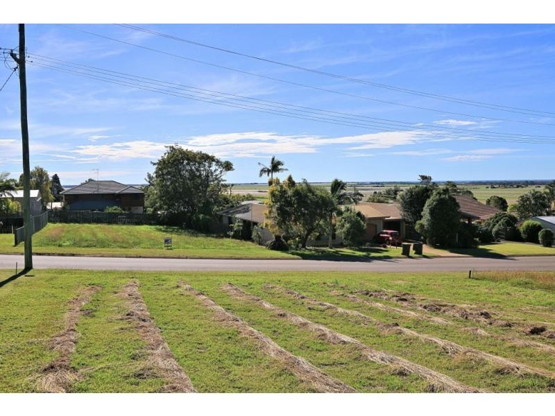 6 Bayview Terrace, Qunaba QLD 4670