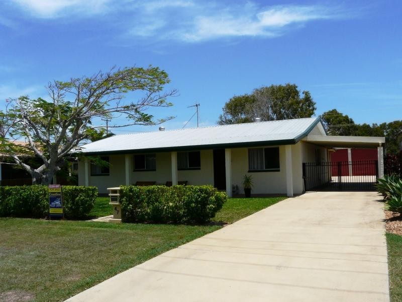 47 Bluewater Drive, Elliott Heads QLD 4670
