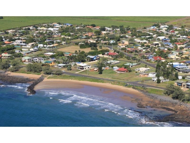 12 Scott Street, Burnett Heads QLD 4670