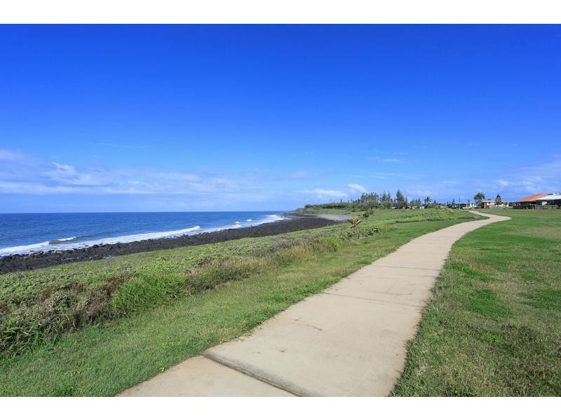 14 Sea Esplanade, Elliott Heads QLD 4670