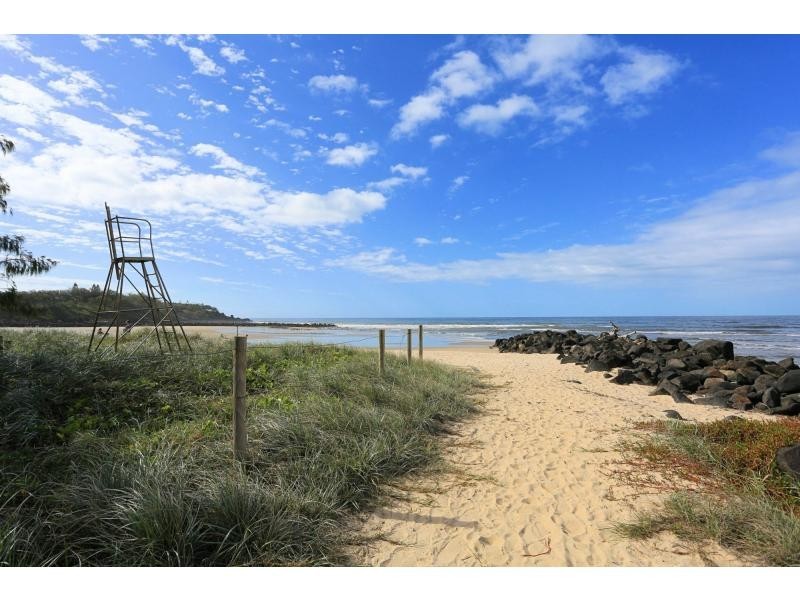 14 Sea Esplanade, Elliott Heads QLD 4670