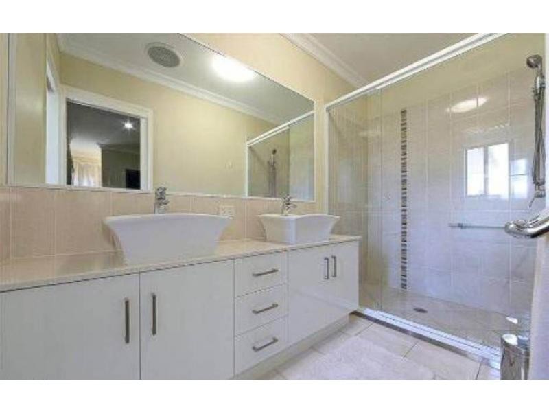 16 Avalon Street, Burnett Heads QLD 4670