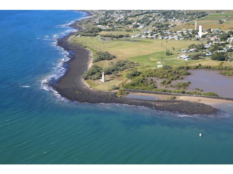 4 Hicks Street, Burnett Heads QLD 4670