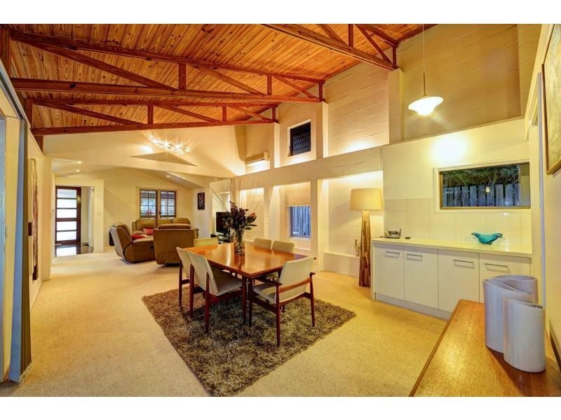 9 Dooley Street, Bargara QLD 4670