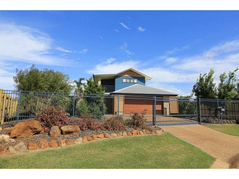 22 Neptune Street, Burnett Heads QLD 4670