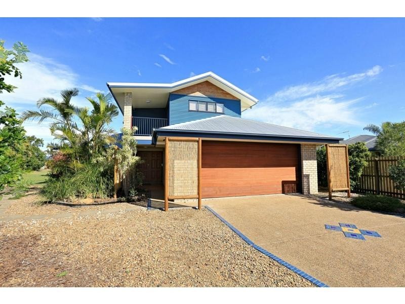 22 Neptune Street, Burnett Heads QLD 4670